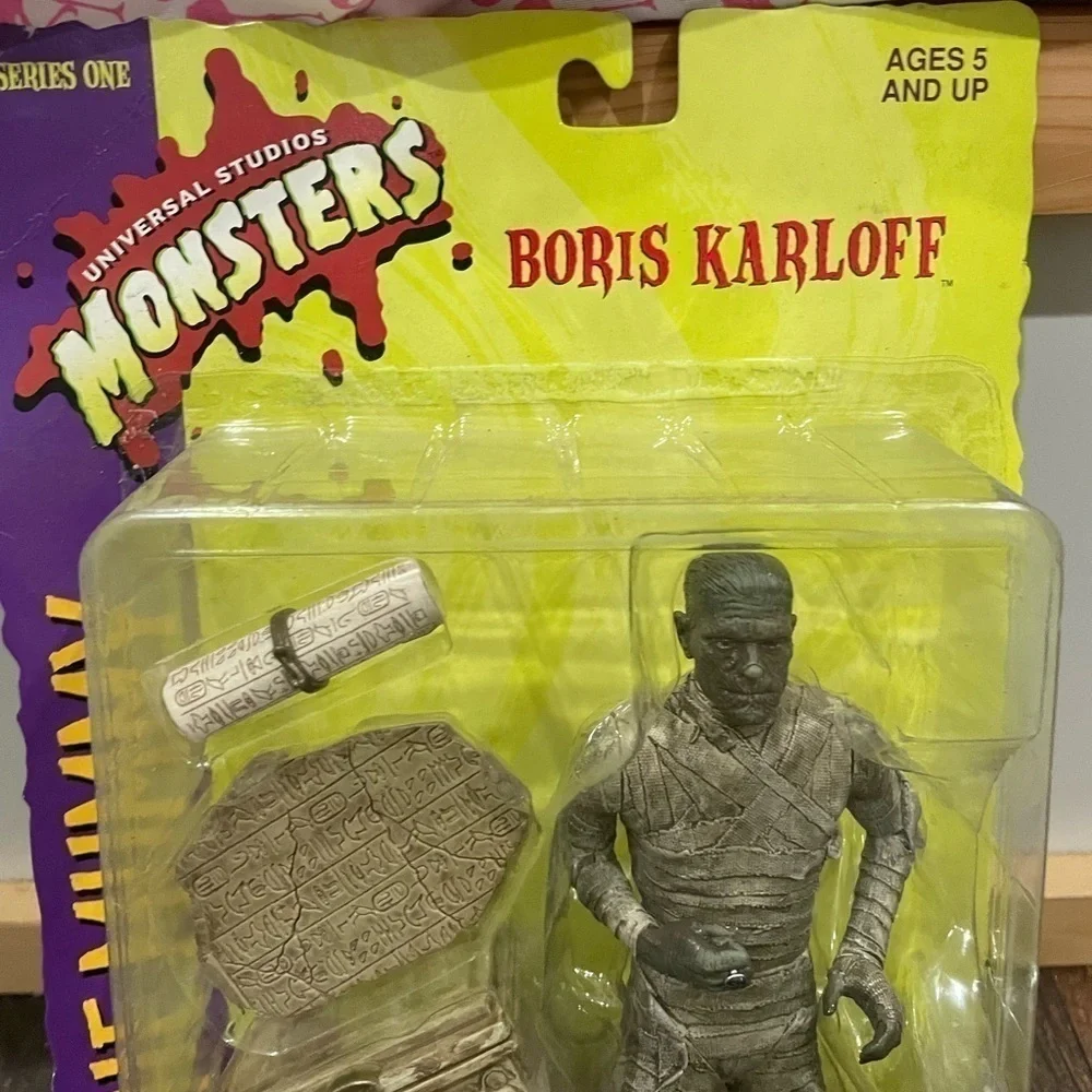 Universal monsters mummy
